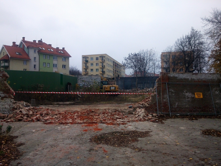 Znikają pustostany przy ul. Winnej