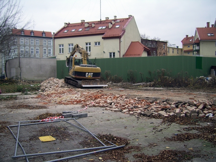 Znikają pustostany przy ul. Winnej