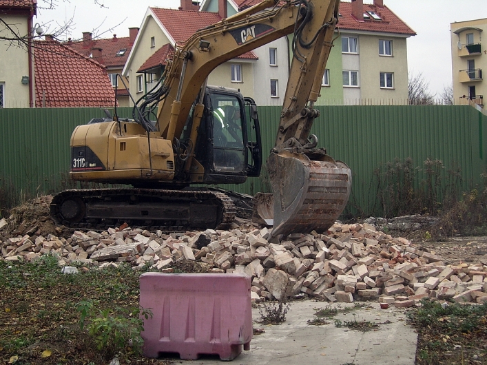 Znikają pustostany przy ul. Winnej