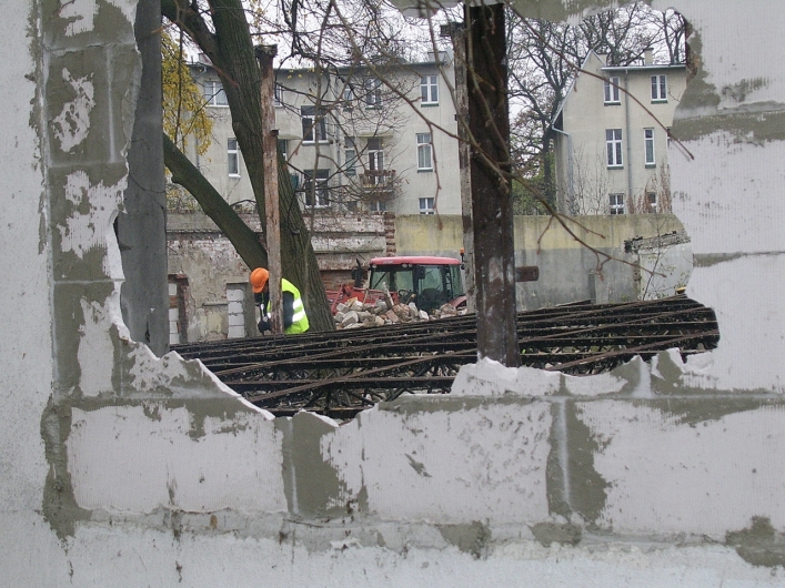 Znikają pustostany przy ul. Winnej