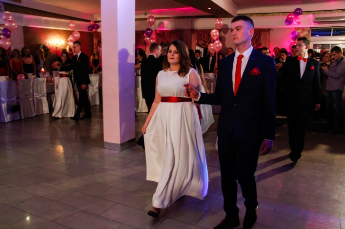 ZSEiO swoją Studniówkę ma za sobą – zobacz zdjęcia!