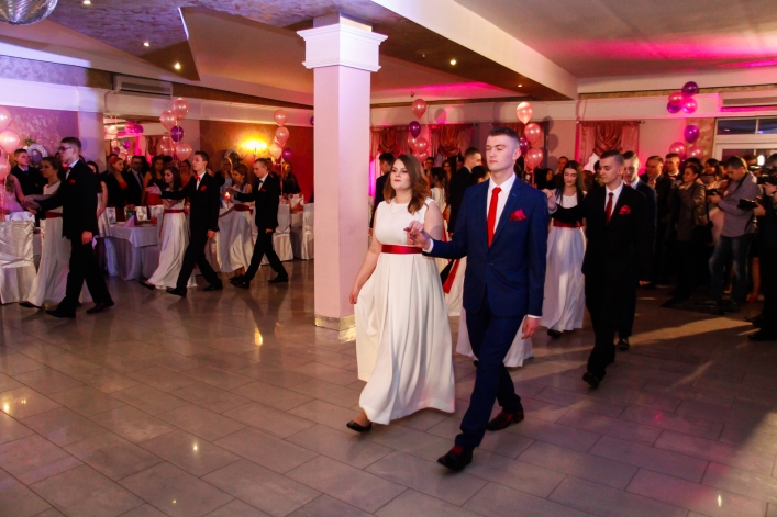 ZSEiO swoją Studniówkę ma za sobą – zobacz zdjęcia!