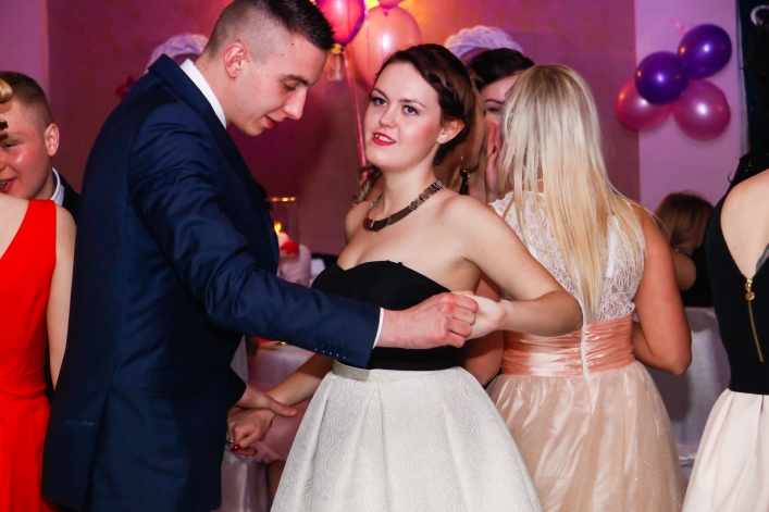 ZSEiO swoją Studniówkę ma za sobą – zobacz zdjęcia!