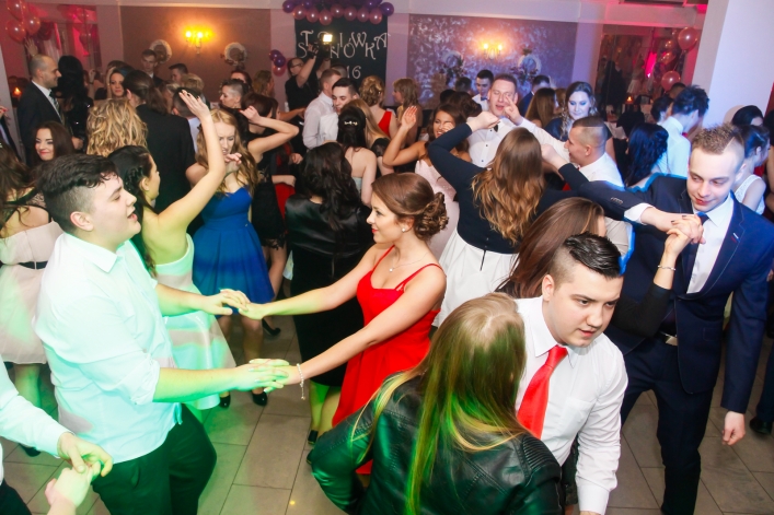 ZSEiO swoją Studniówkę ma za sobą – zobacz zdjęcia!