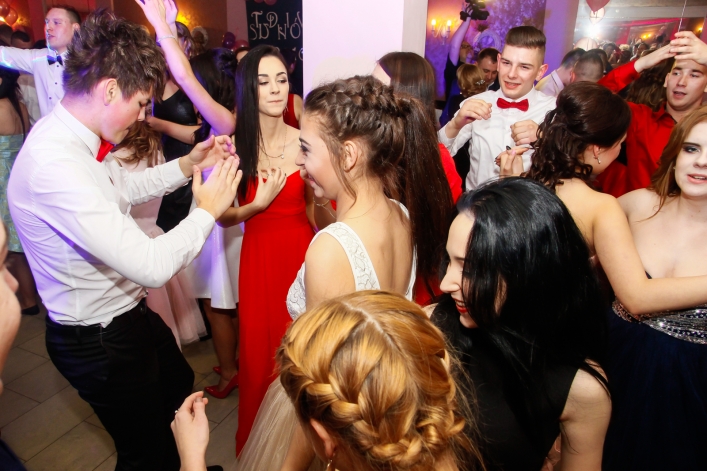 ZSEiO swoją Studniówkę ma za sobą – zobacz zdjęcia!