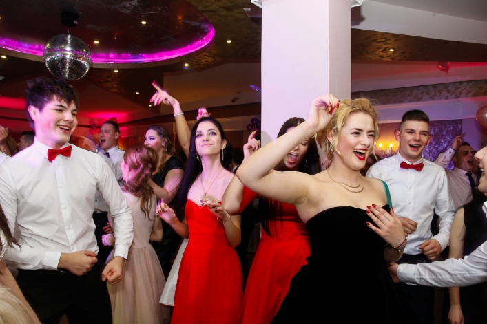 ZSEiO swoją Studniówkę ma za sobą – zobacz zdjęcia!