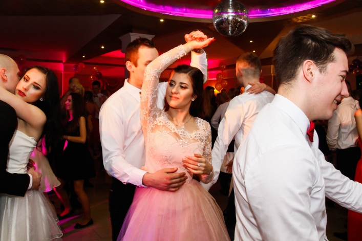 ZSEiO swoją Studniówkę ma za sobą – zobacz zdjęcia!