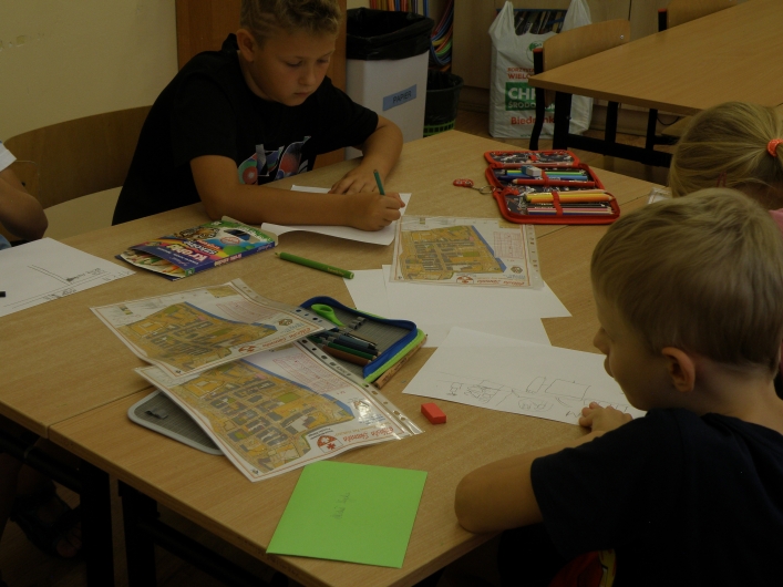 „Sokoliki”, uczniowie klasy II a Szkoły Podstawowej Nr 4 w Elblągu w świecie mapy