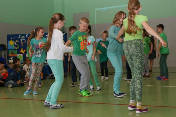 „Spring Day”, czyli wiosennie, kolorowo i językowo w SP nr 11