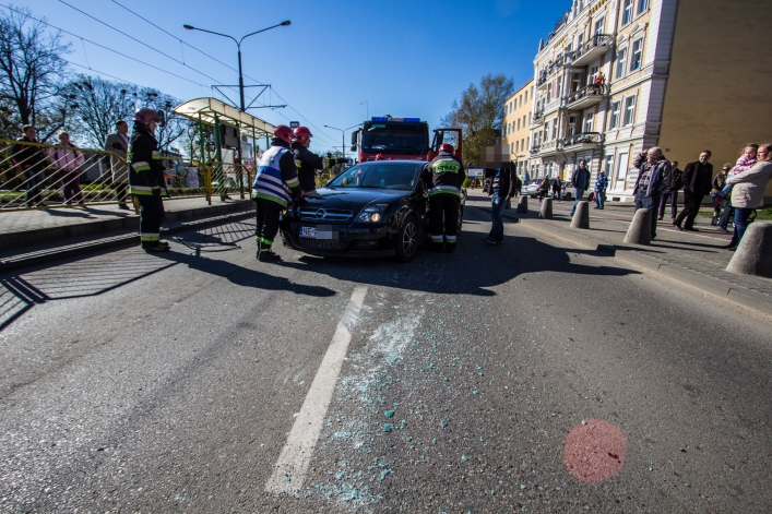 Zderzenie auta osobowego z ciężarowym na ulicy Grunwaldzkiej. Utrudnienia w ruchu trwały godzinę