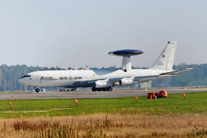 Przylot AWACS-a
