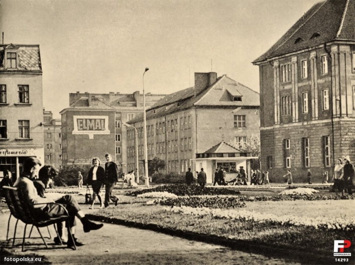 1968, Ulica Godlewskiego (wówczas Powrotna) przy skrzyżowaniu z ulicą 1 Maja.