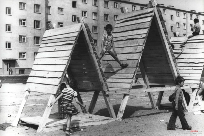 1978 , Plac zabaw na osiedlu Na Stoku.