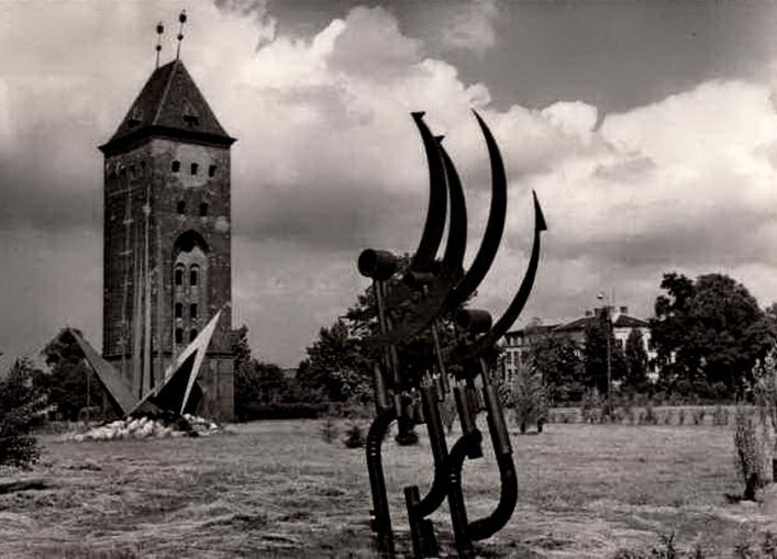 Lata 1965-1970 , Rzeźby w rejonie Starego Rynku w Elblągu.