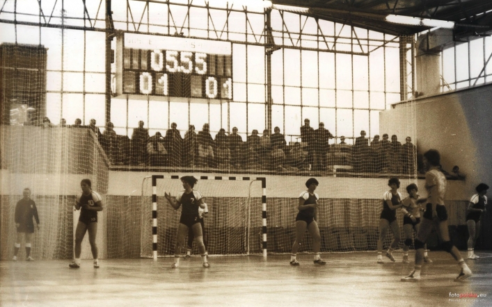 Lata 1976-1978, Mecz I-ligowego Startu z II-ligową Olimpią w nowo wybudowanej hali sportowej w Elblągu. Głównym wykonawcą były elbląskie Zakłady im. Wielkiego Proletariatu.