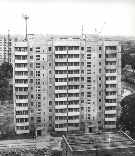 1978, Maszt nadawczy na jednym z bloków na osiedlu Zawada.