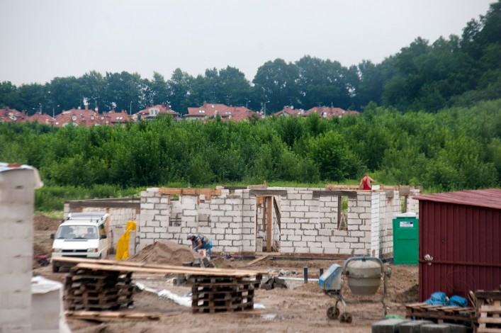 Budowa pierwszych domków jednorodzinnych w okolicy ul. Okrężnej