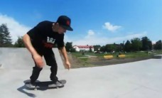 Po godzinach. Fani deski na skateparku